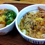 なか卯 - 和風牛丼（並）と鴨うどん（小）のセット（540円）