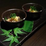 名古屋 地鶏個室居酒屋 尾張 - お通しのカツオのたたき