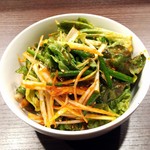 炭火焼肉ふじた - ネギサラダ600円。辛めで美味しい。