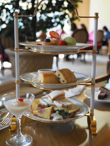 ロビーラウンジ フォンテーヌ（Fontaine） - 泉中央（カフェ）の写真