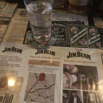 呂仁 タバーン - カウンターもこんな感じ