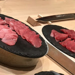 はっこく - 鮪、切り付け完了！