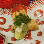 銀座 しのはら - 炭火焼き筍、花山椒載せ