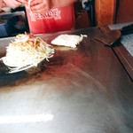 元祖八昌 - 焼いてる様子