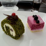 カフェアロンジ - 抹茶ロールとカシスムース