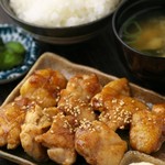 Tori Ryouri Waraiya - ランチ金の鶏焼定食
