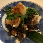 Shiyou Fuku - 穴子焼：ヌメリを処理して半焼した感じのものを炙ってブツ切りにして大根おろしと食べます。白いニュルリは背骨だとか。