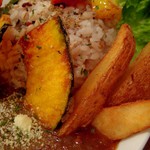 カフェ・ド・アメリ - 雑穀ごはんと彩り野菜のカレー