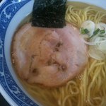 ラーメン専門 くぼ田 - 塩ラーメン　チャーシューのアップ