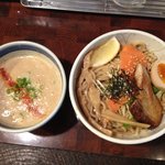 しゃけつけ麺（950円）