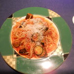 スカイクルーズマクハリ - ナスとトマトソースのスパゲティ
