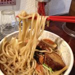 麺や庄の - しゃけつけ麺　麺のアップ