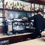 Antica Pasticceria Castino - カッコいいバリスタだが、、、