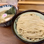 三三七 - つけめん煮番搾り(850円)