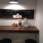 麺処 花田 - カウンター席