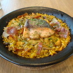 ラ ガジェガ - 秋鮭のパエリア