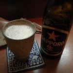 居酒屋　もくたろう - 瓶ビールも陶製タンブラーでいただくとまた美味