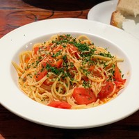 パリアッチョ 丸の内仲通り店 - しらすとフレッシュトマトのアラビアータ