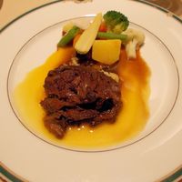 モナミ ピエロ - 牛ほほ肉ワイン煮