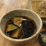 そば酒房 陽ざ志 - 揚げナスのつけ汁