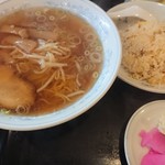 月苑 - チャーハン、ラーメン、チャーハン大盛(税込850円)