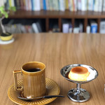 ニハチ喫茶 - コーヒーとプリン