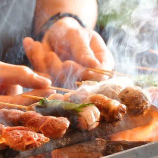 ★Fresh skewers on a custom-made grill! A bottle packed with flavor♪