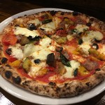 MILLE FIORI - サルシッチャと夏野菜のピリ辛トマトソースピッツァ（￥1500）