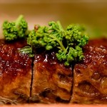 日本料理 晴山 - たけのこを巻いた飛騨牛に花山椒