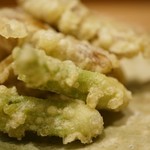 日本料理 晴山 - 蛍烏賊　タラの芽の天ぷら