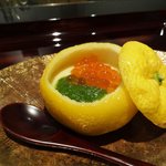 日本料理 晴山 - 柚子蒸し。緑のソースは確か九条葱。