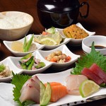 Tsukuri set meal (with obanzai)