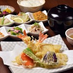 "Most popular" Tempura set meal (with side dish)