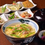 Oyako-don (Chicken and egg bowl) (with obanzai)