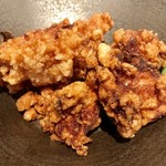 和牛もつ鍋 九州料理 椿 - 桜島鶏の唐揚げ¥780(外税)