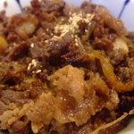 焼肉の牛太郎 - 牛太郎名物、焼肉丼。