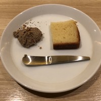 瀧口 - 白レバーのパテと自家製ブリオッシュ