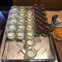 日本橋浅田 - 朝食ビュッフェ２７００円。右側がしるこプリン。甘さ控え目のプリンに、カラメルソースがわりにしるこがかけられています。絶妙なバランスで、とても美味しかったです（╹◡╹）