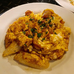 ティオ・ダンジョウ - ホワイトアスパラとチョリソーのスクランブルエッグ