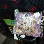 ファミリーマート - 料理写真:スーパー大麦ゆかり～☆