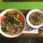 スプーンソング - ビリヤニプレート＆チキンカレー 1,200円(←たぶん)