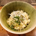 囲炉裏料理わ - 氷魚の釜揚げ丼！