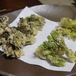 かたつむり - 天ぷら：たらの芽、こしあぶら、ふきのとう、こごみ