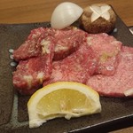 焼肉ダイニング 肉の方程式 - ネギ塩タン980円