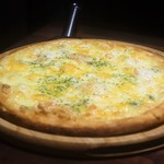 完全個室居酒屋バル 権兵衛 - ◆Pizza クアトロフォルマッジ　1,480円(税別)