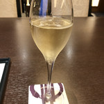 京料理 熊魚菴 たん熊北店 - グラスシャンパーニュ