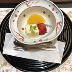 京料理 熊魚菴 たん熊北店 - 甘味、全て器との組み合わせが秀逸でした。
