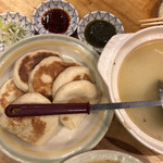 中国茶房８ - 羊スープとオマケのパン（1000円くらい）