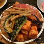 大衆ホルモン焼肉 順 - キムチ盛り合わせ