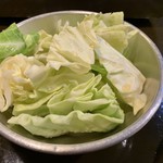 大衆ホルモン焼肉 順 - キャベツ